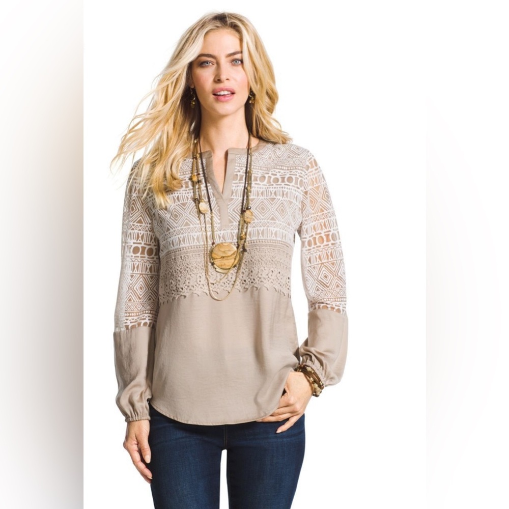 Chico’s Womens Popover Top Size 0 (4) Beige Geometric Boho Long Sleeve V Neck‎